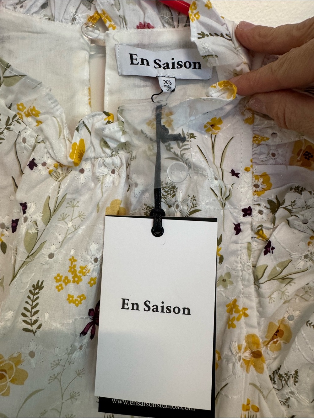 NWT En Saison White Floral Eyelet Dress, XS - Picture 4 of 4
